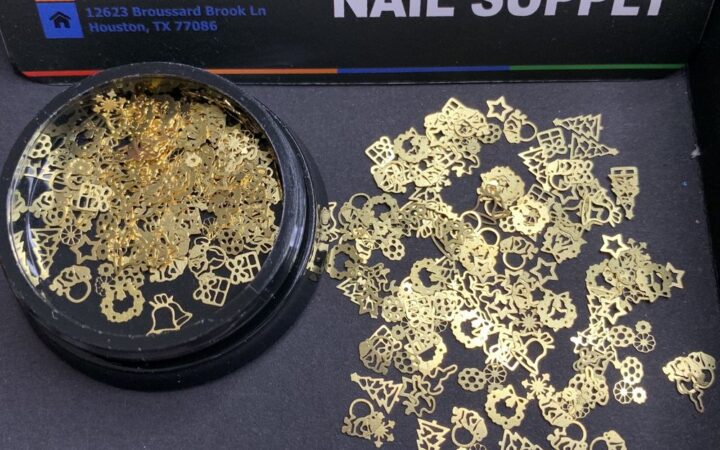 Christmas Metal Nail Sequins: Beginner Nail Guide