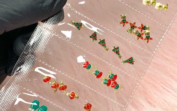 Repair Holiday Manicures with Christmas Nail Charms Set