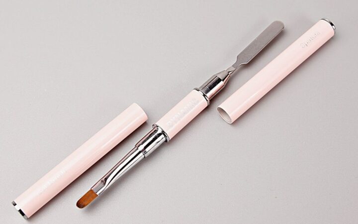 Salon Workflow Tips with a Dual-Ended Polygel Brush